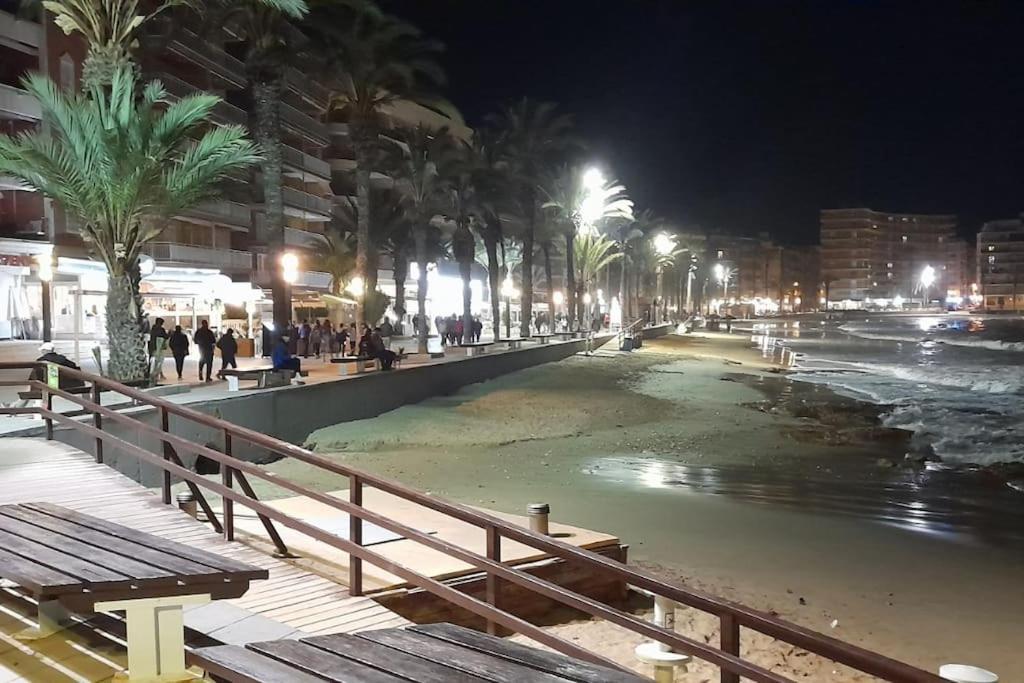 Apartment Los Locos Beach With Balcony And Wi-Fi Torrevieja Zewnętrze zdjęcie